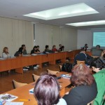 jurnalistul Bogdan Munteanu modereaza dezbaterea